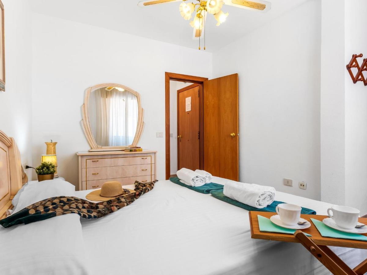 Apartmán 1 1 Beautiful Seafront With Balcony And Wifi Los Cristianos  Exteriér fotografie